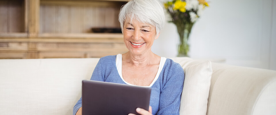 Senior woman learning about Home Equity Loan and the different mortgage options in Canada.