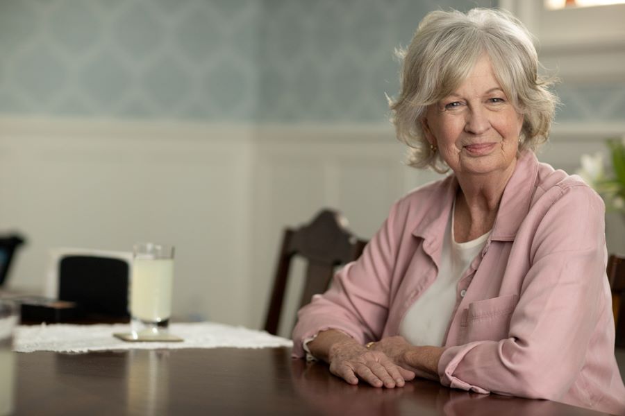 Jayne Eastwood as Doris in conversation stopper